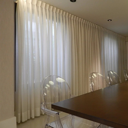 Cortina Prega Americana